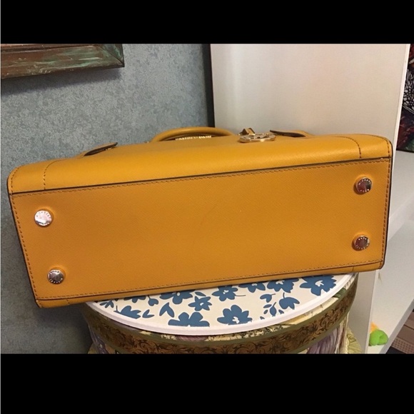 Michael kors Rayne Saffiano leather satchel in Marigold - Picture 7 of 16
